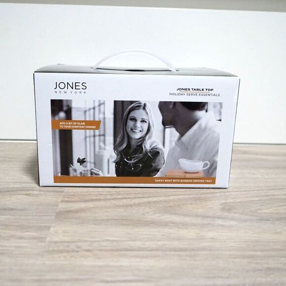NEW! Jones New York Gravy Boat with Bamboo Tray - Picture 1 of 6